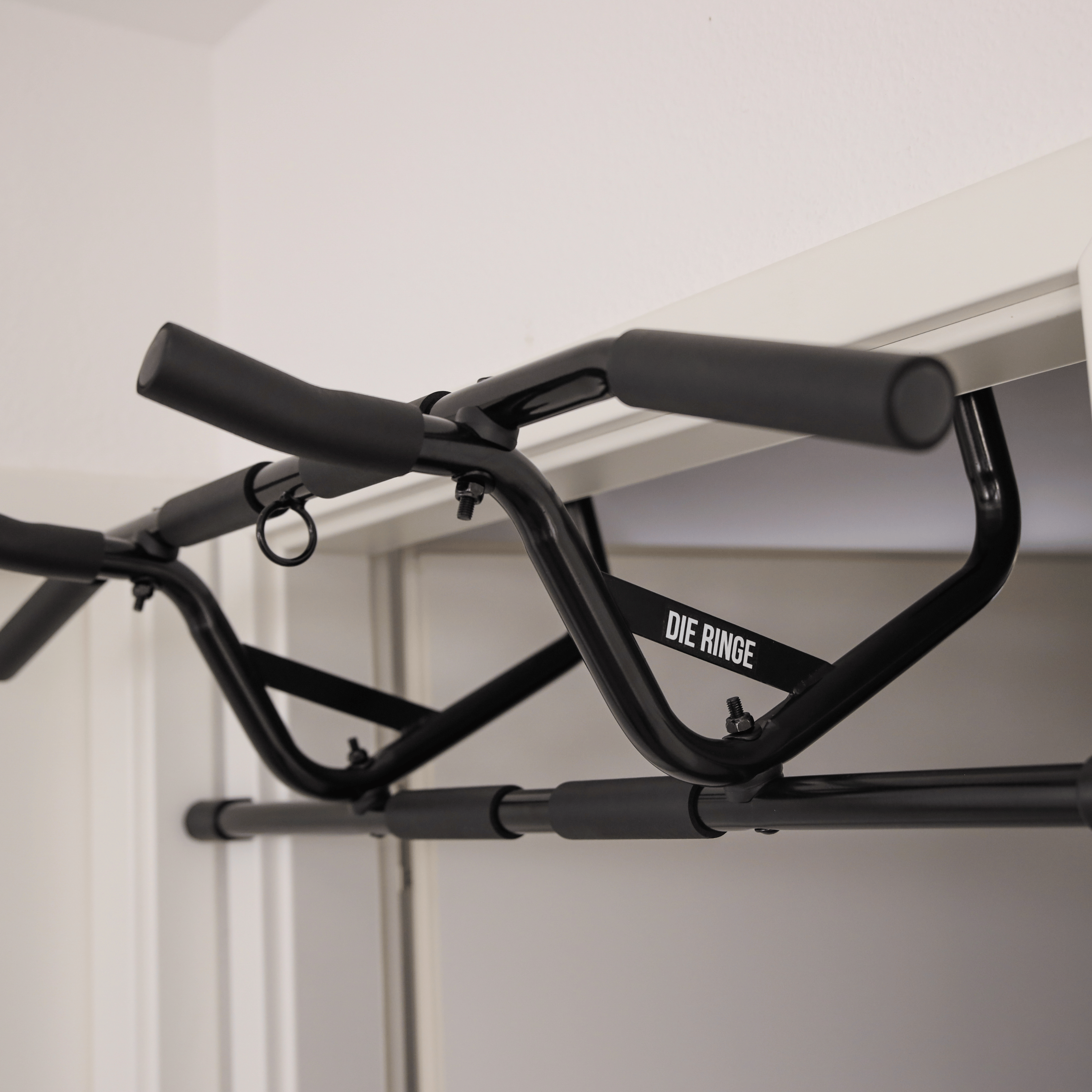 Klimmzugstange Türrahmen - zum Einhängen